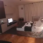 Heni Διαμέρισμα