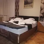 Διαμέρισμα Heni *